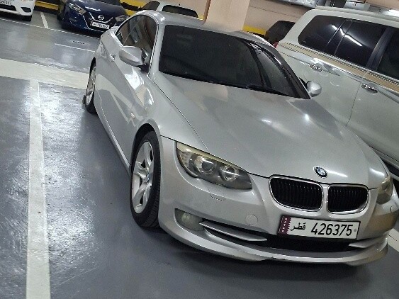 BMW 3-Series 320 i 2011