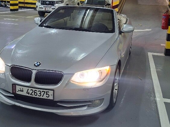BMW 3-Series 320 i 2011 - Image 3