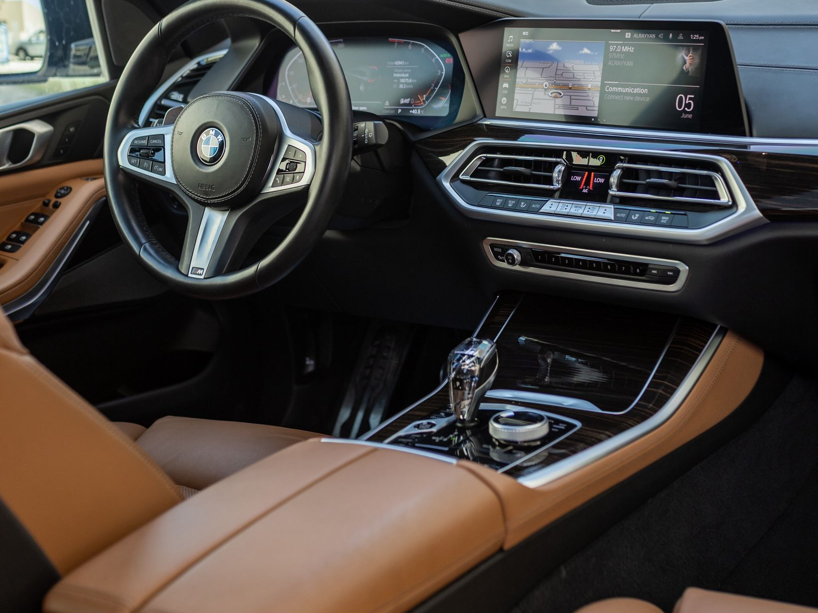 BMW X-Series X5 - Image 2
