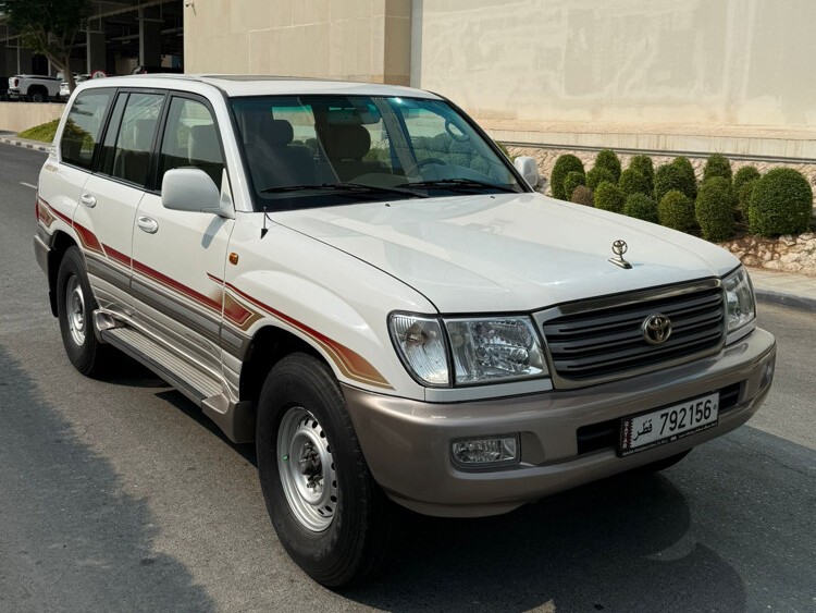 Toyota Land Cruiser GX.R 2004 - Image 2