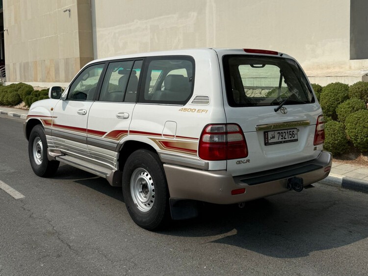 Toyota Land Cruiser GX.R 2004 - Image 4
