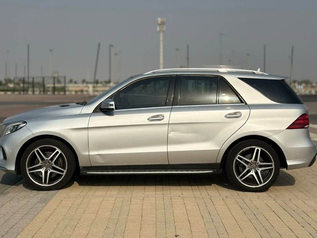 Mercedes-Benz GLE  2016 - Image 2