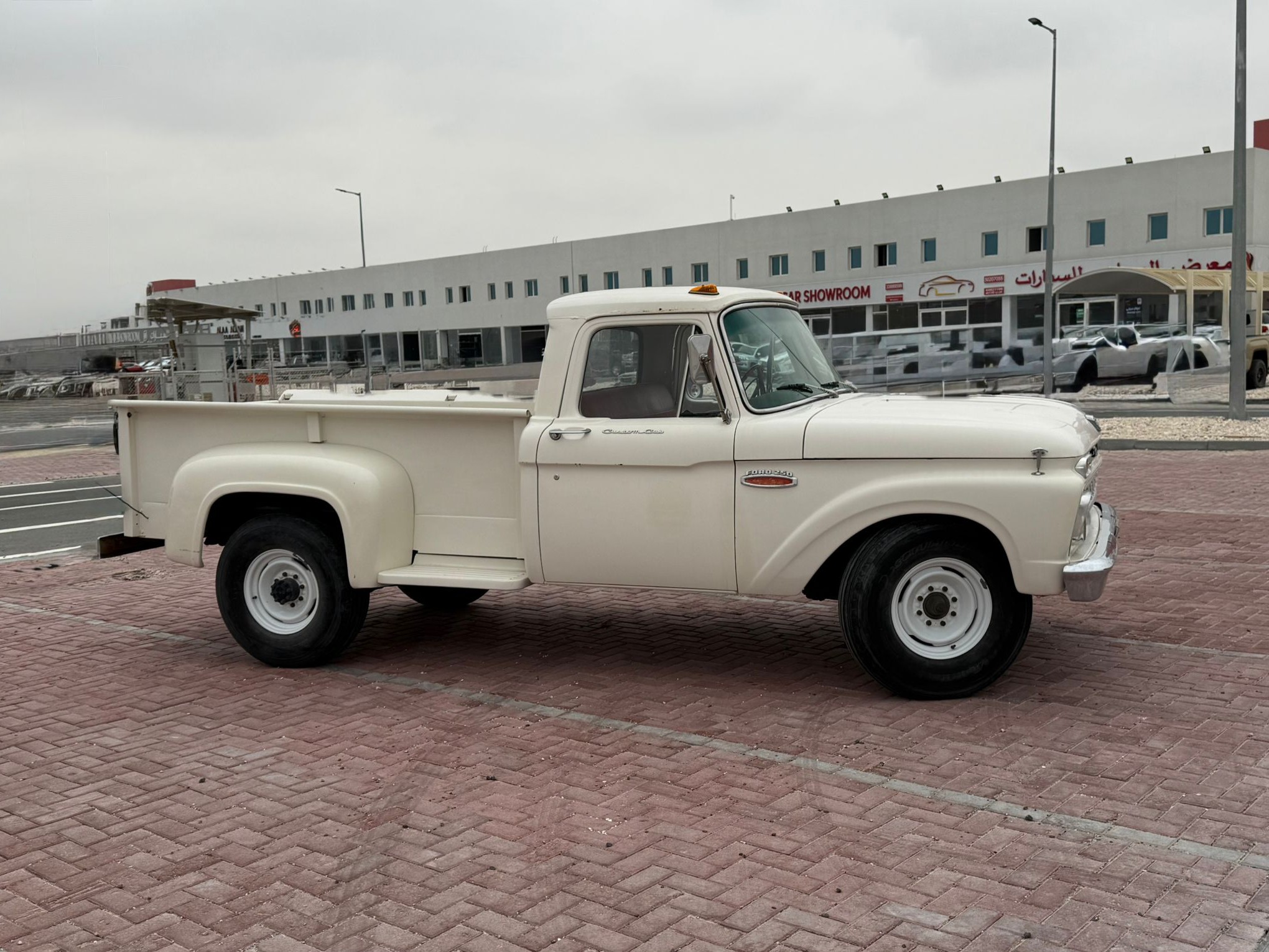 Ford F-250 1965 - Image 3