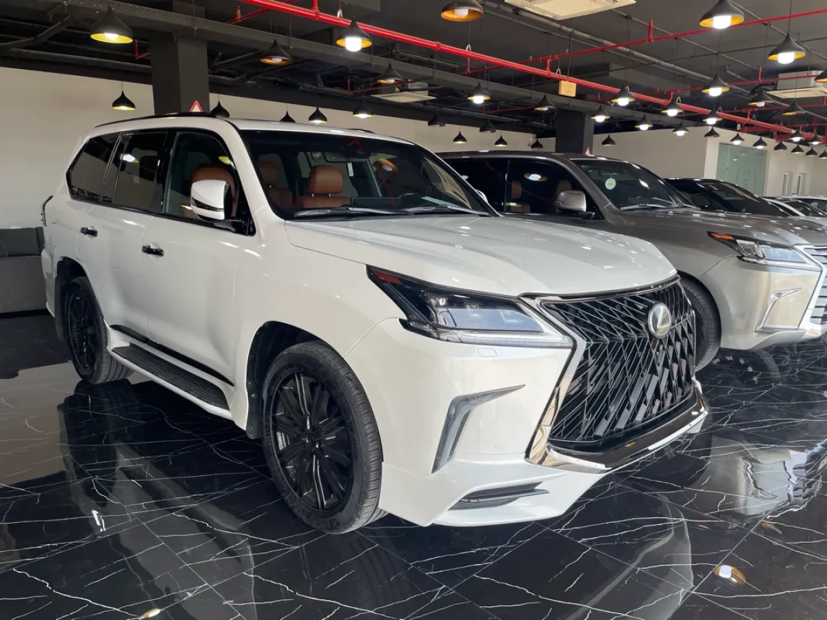 Lexus LX 570 S Black Edition 2017