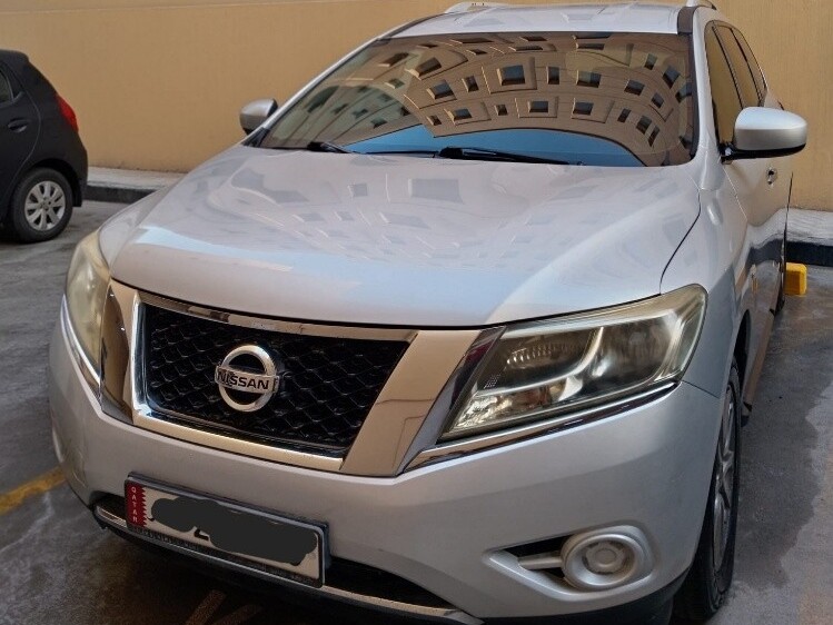 Nissan Pathfinder SV 2015