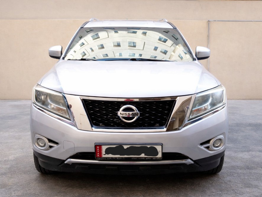 Nissan Pathfinder SV 2015 - Image 2
