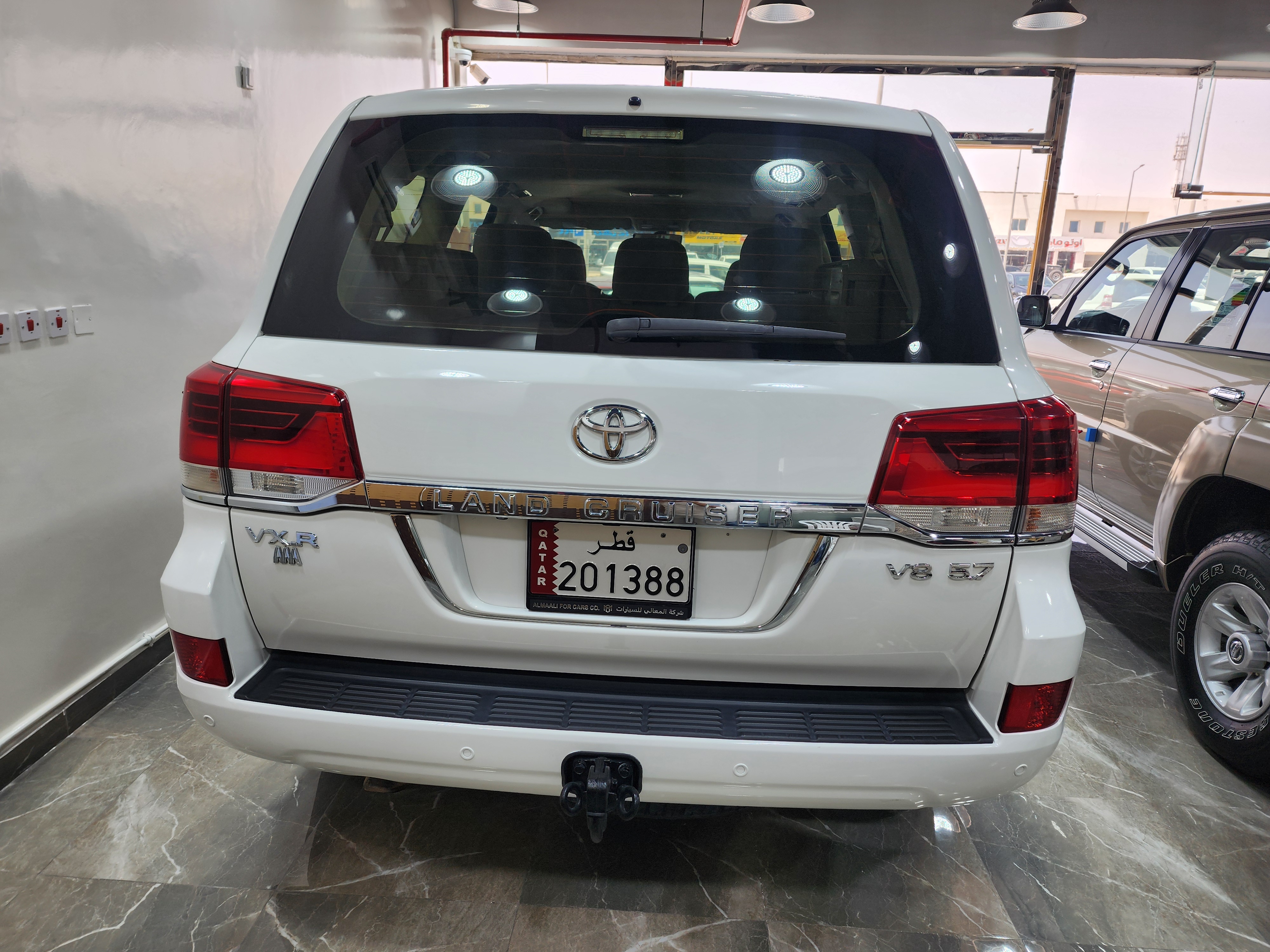 Toyota Land Cruiser VX.R - Image 2