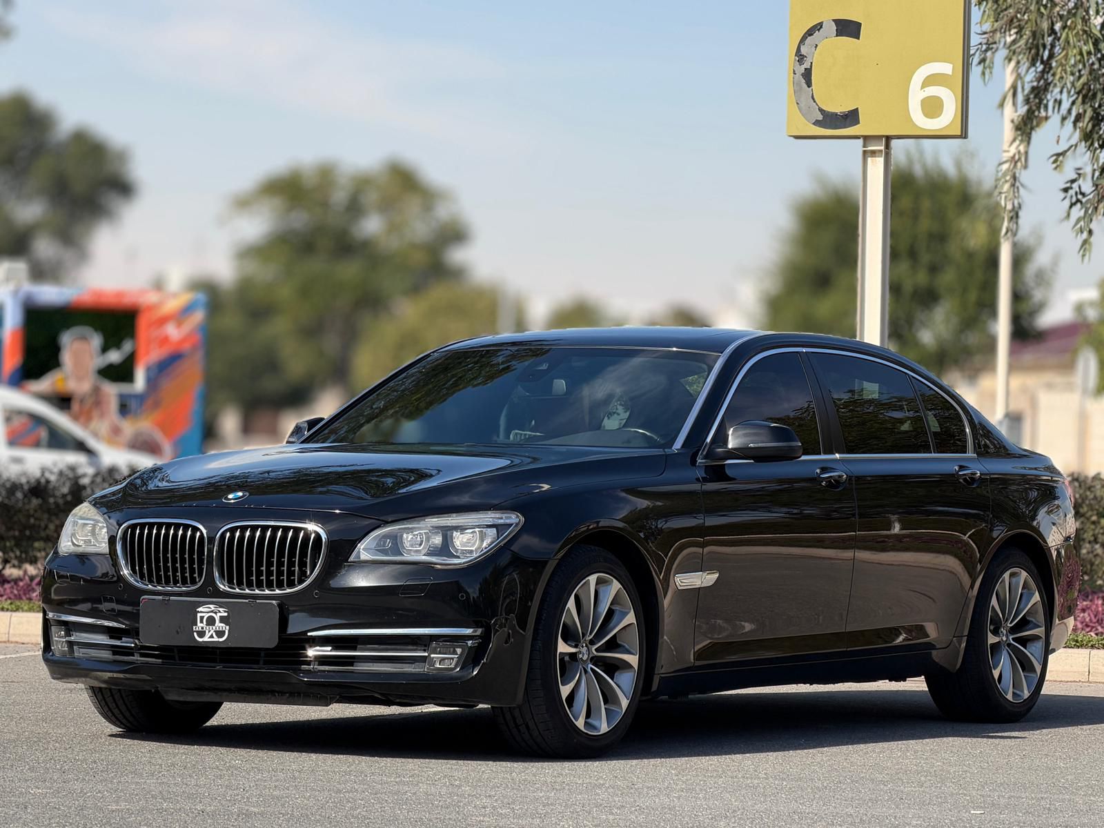 BMW 7-Series 730 Li 2015 - Image 2