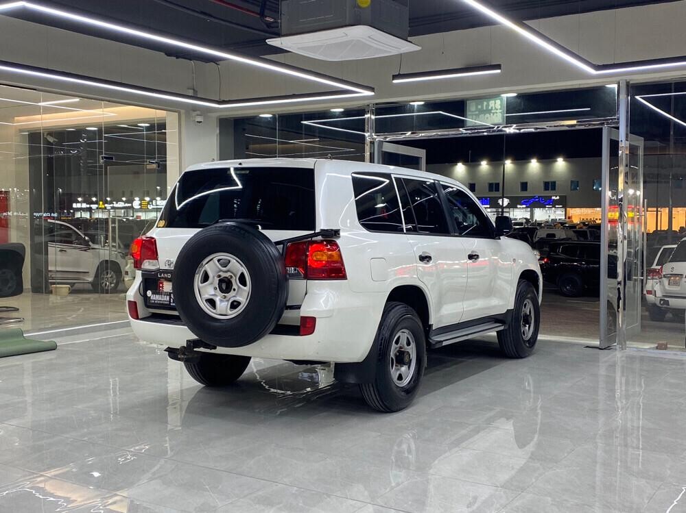 Toyota Land Cruiser G standard 2011 - Image 3