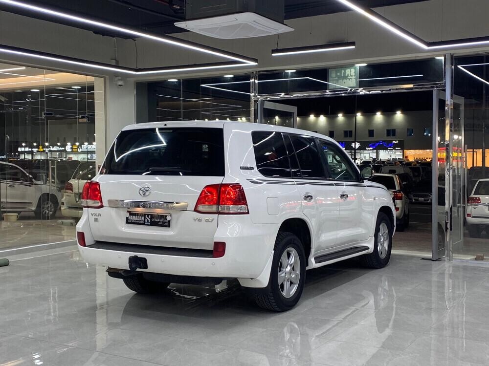 Toyota Land Cruiser VX.R 2010 - Image 3