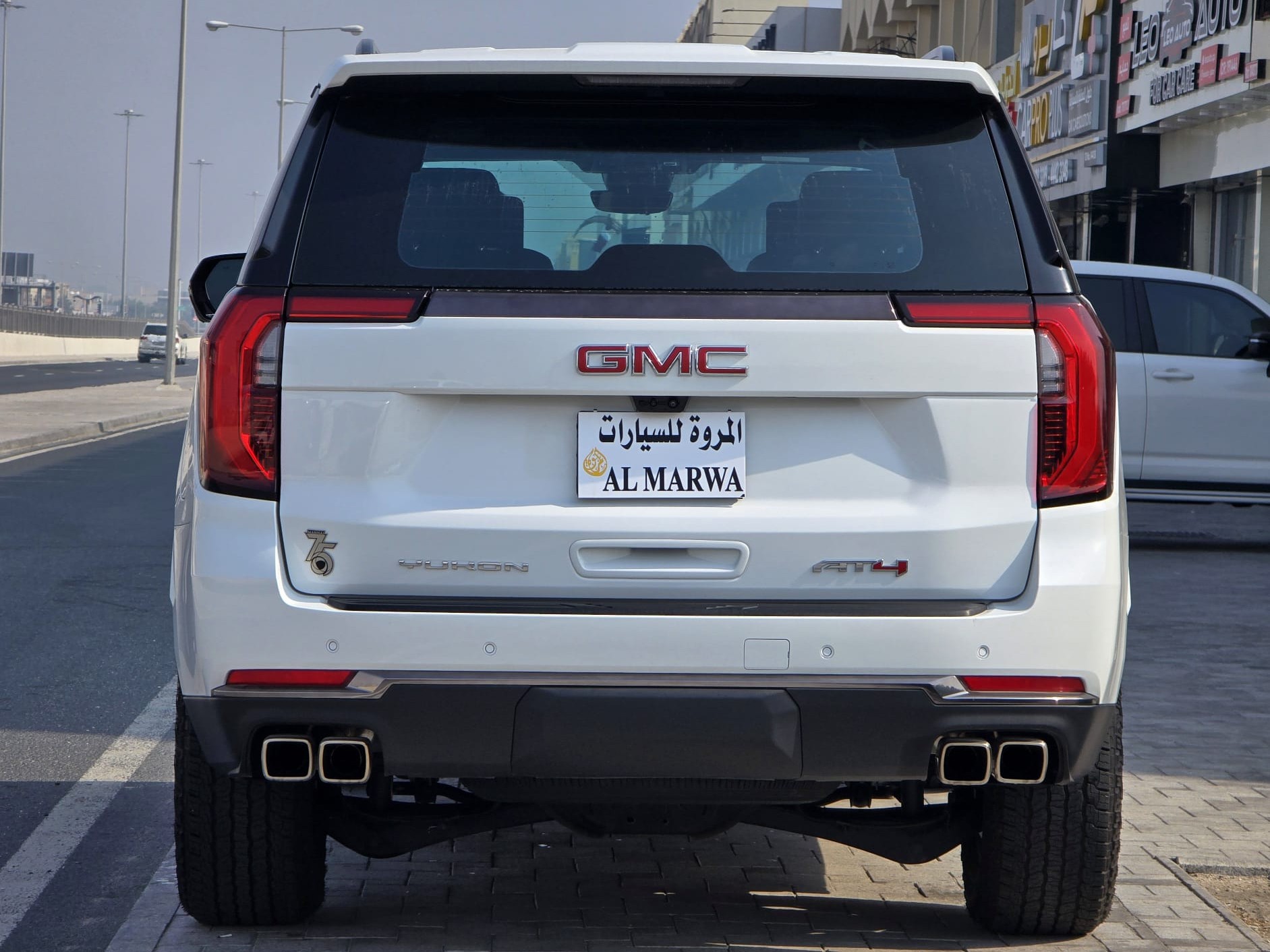 GMC Yukon AT4 2025 - Image 4