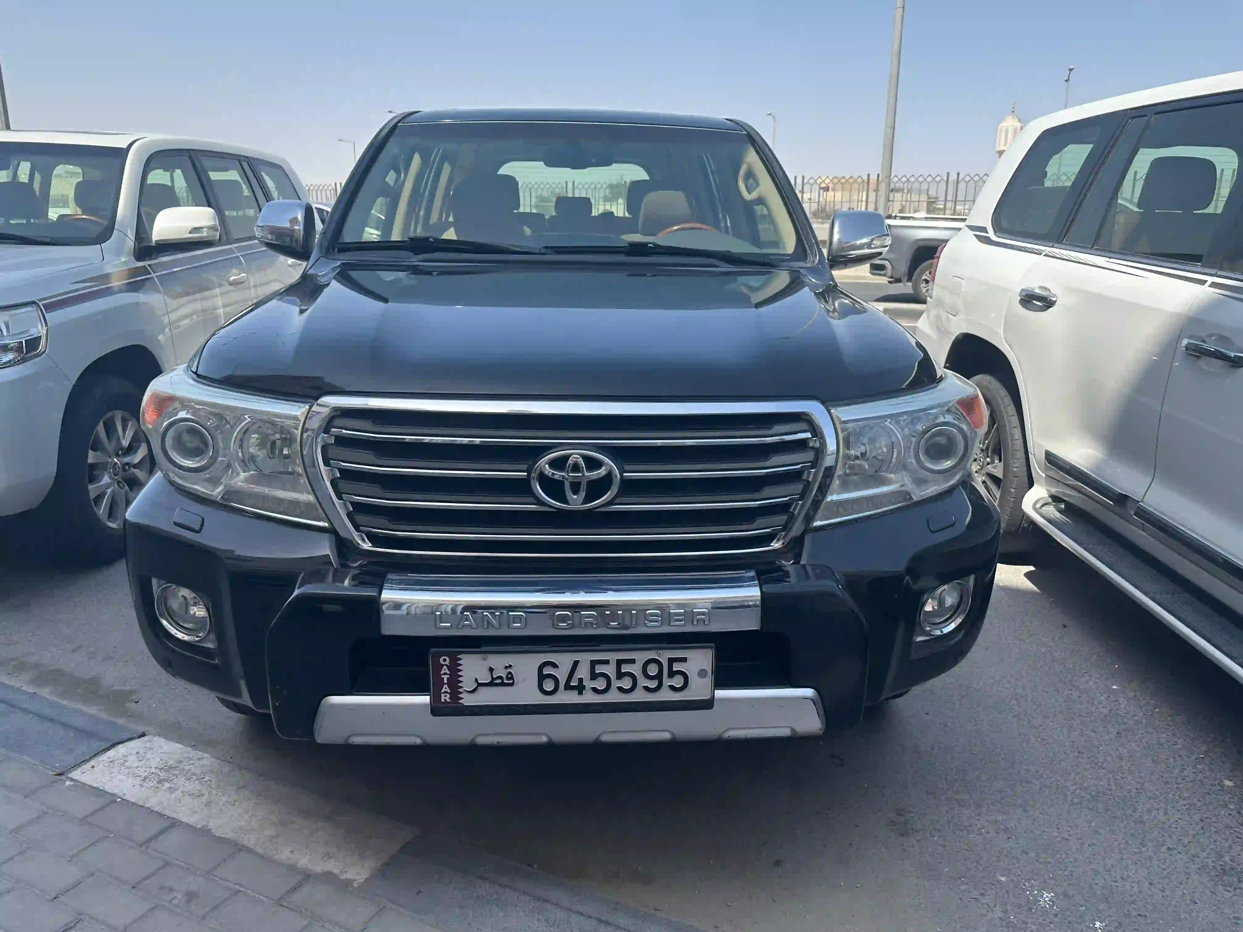 Toyota Land Cruiser GXR v8 2015 - Image 2