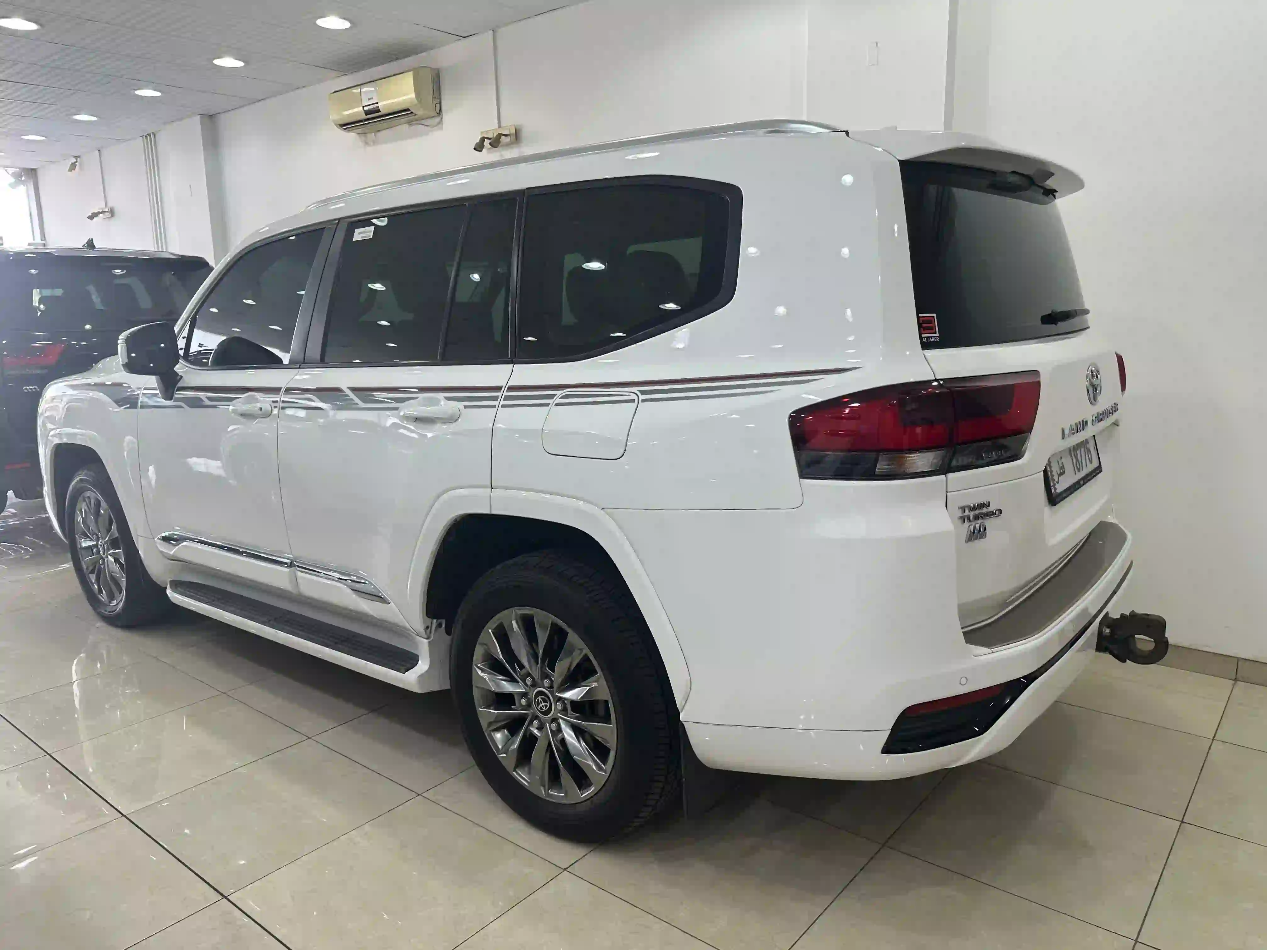Toyota Land Cruiser GX.R 2023 - Image 2