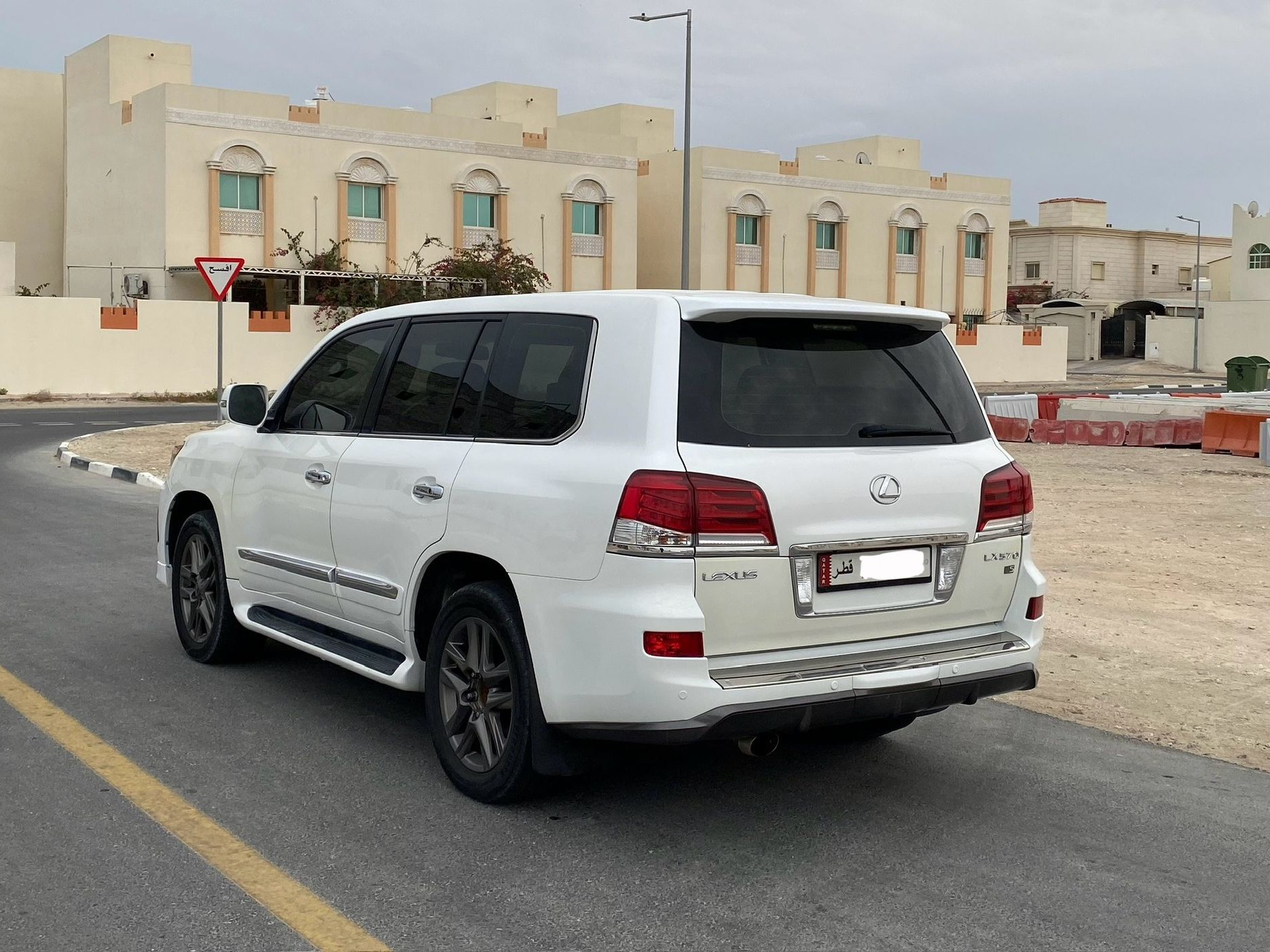 Lexus LX 570 2014 - Image 4