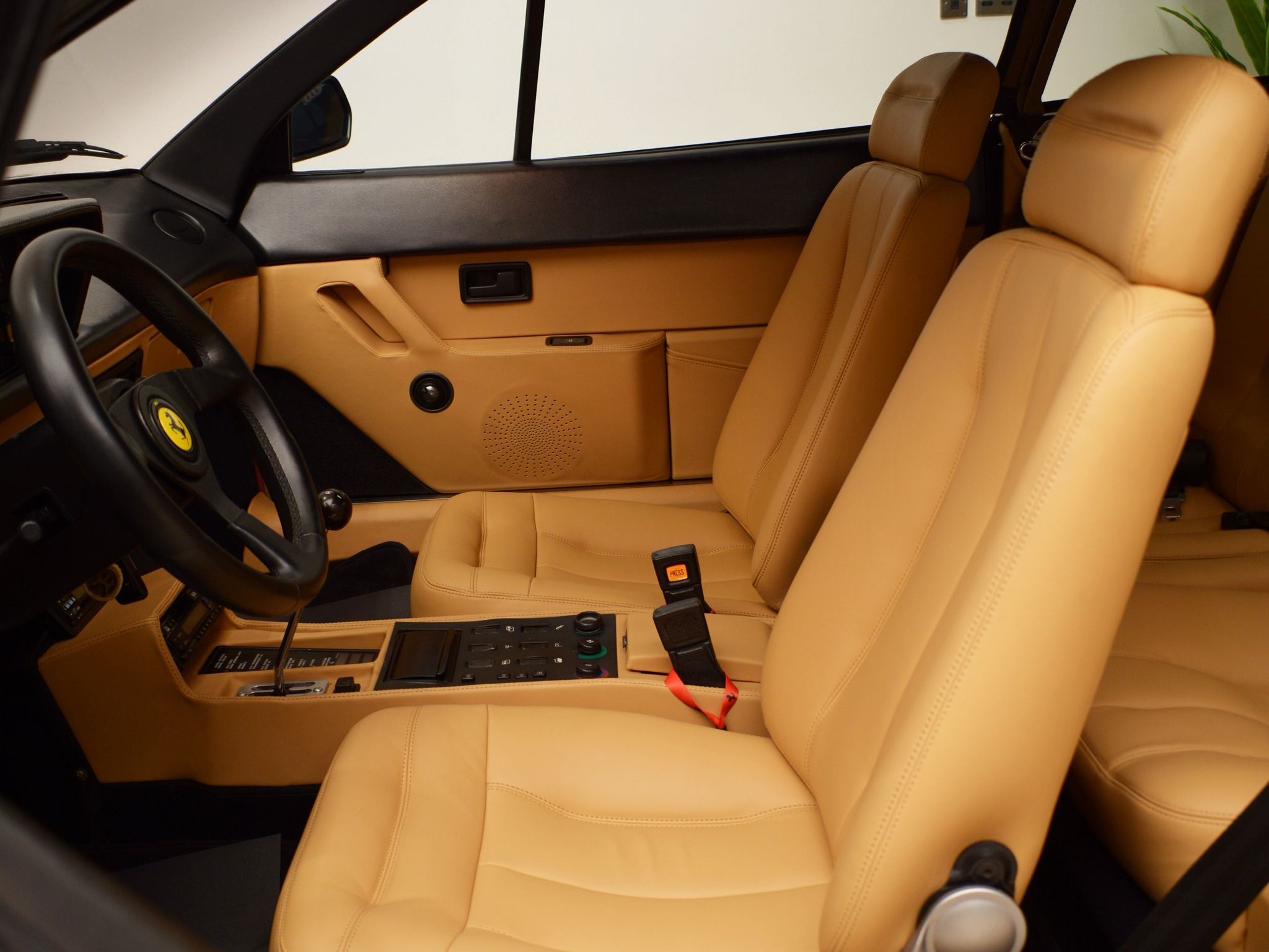 Ferrari Mondial 1987 - Image 2