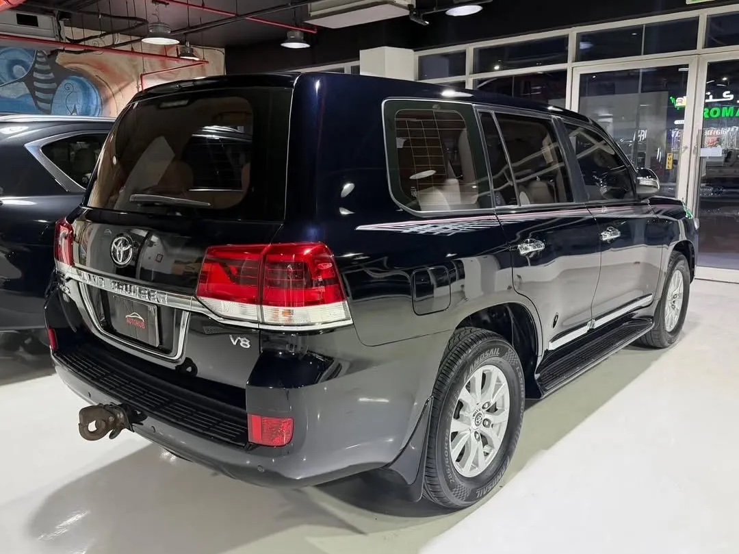 Toyota Land Cruiser GX.R 2019 - Image 2