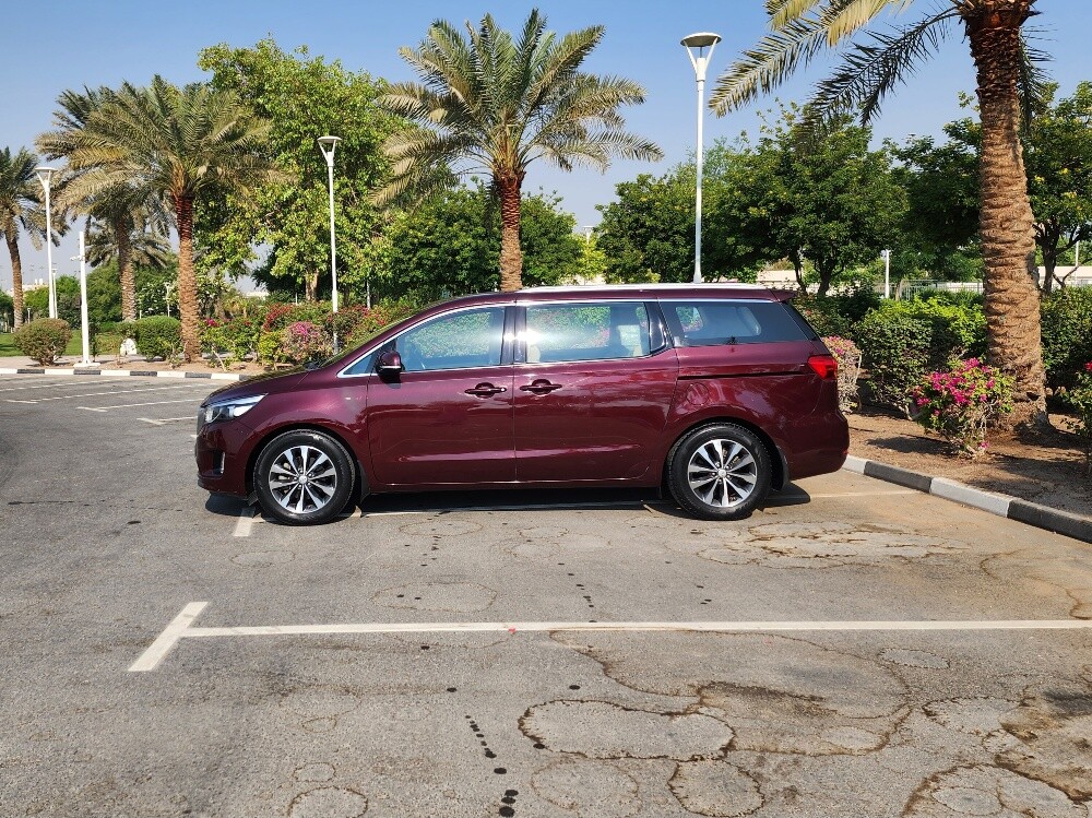 Kia Carnival 2017 - Image 2