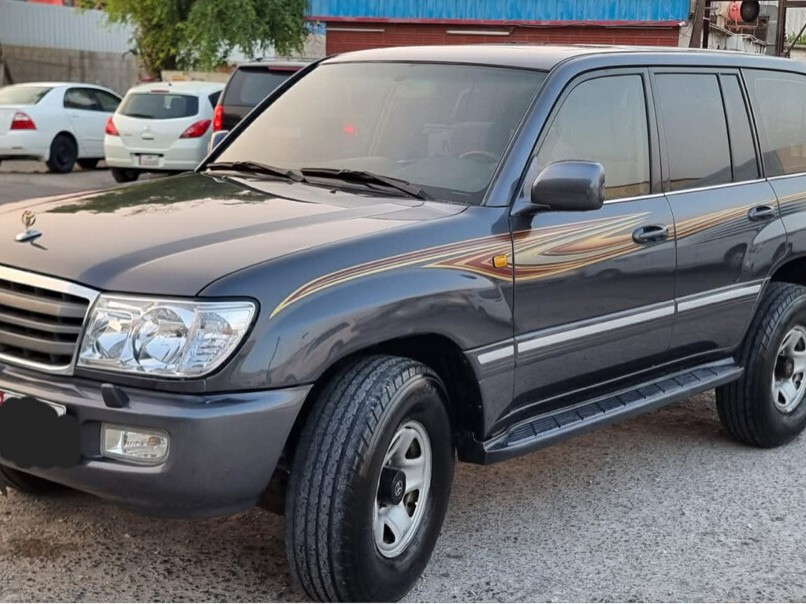 Toyota Land Cruiser GX.R 2005 - Image 2