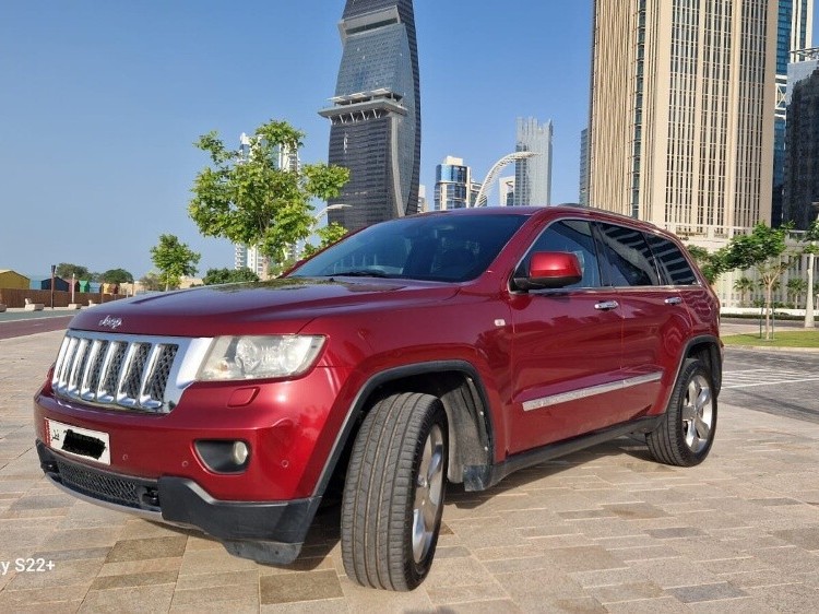 Jeep Grand Cherokee Overland 2012 - Image 2