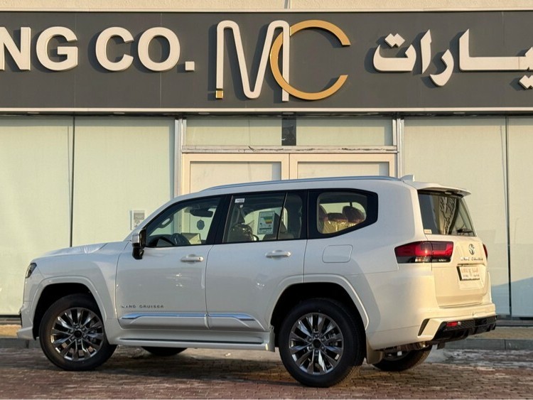 Toyota Land Cruiser GX.R 2025 - Image 4