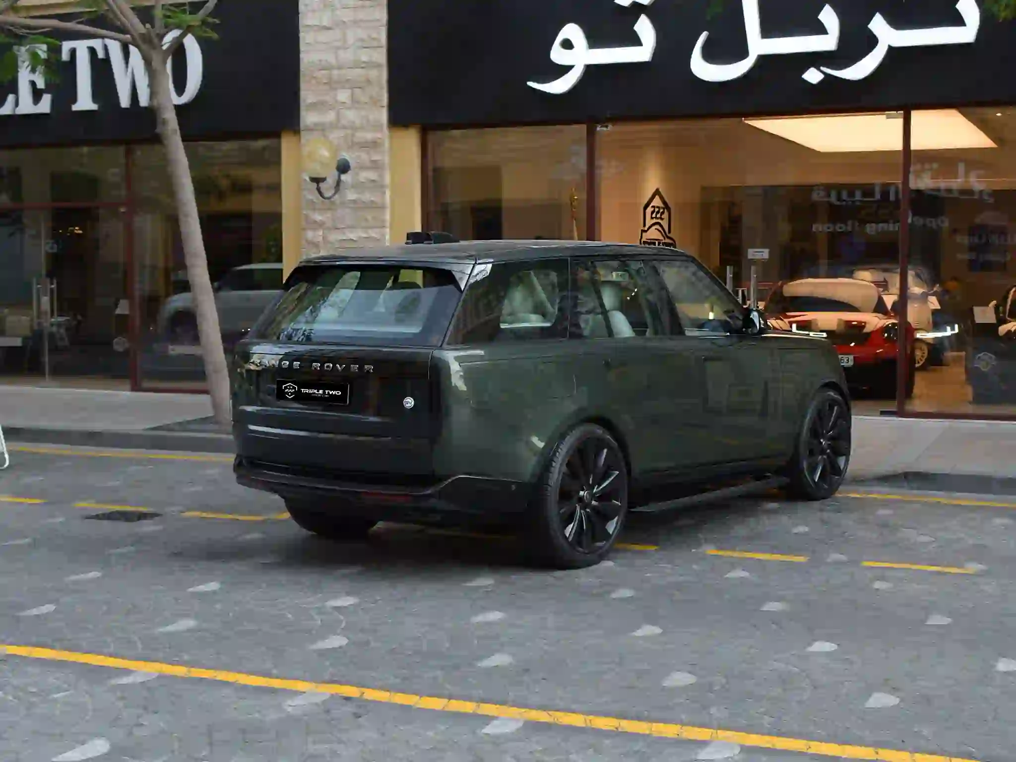 Land Rover Range Rover HSE 2023 - Image 2