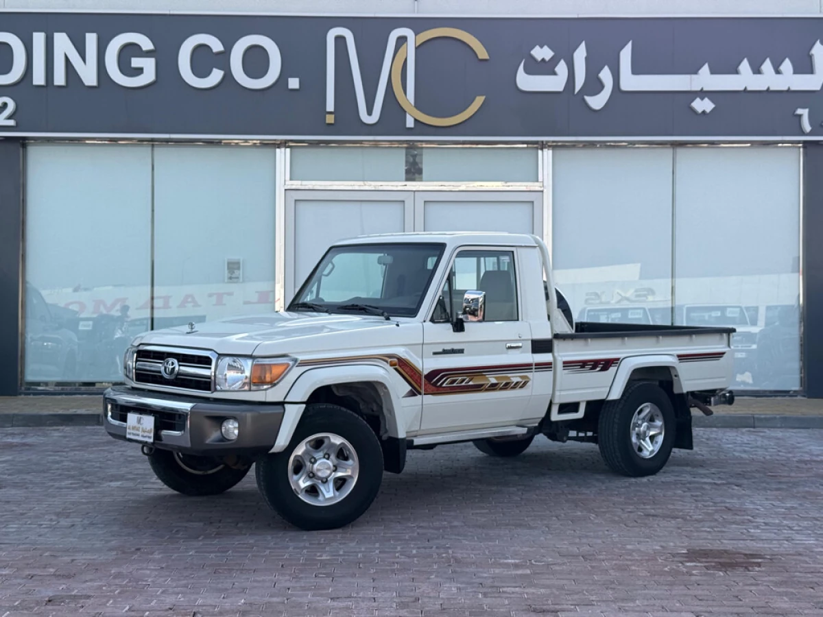 Toyota Land Cruiser LX 2023