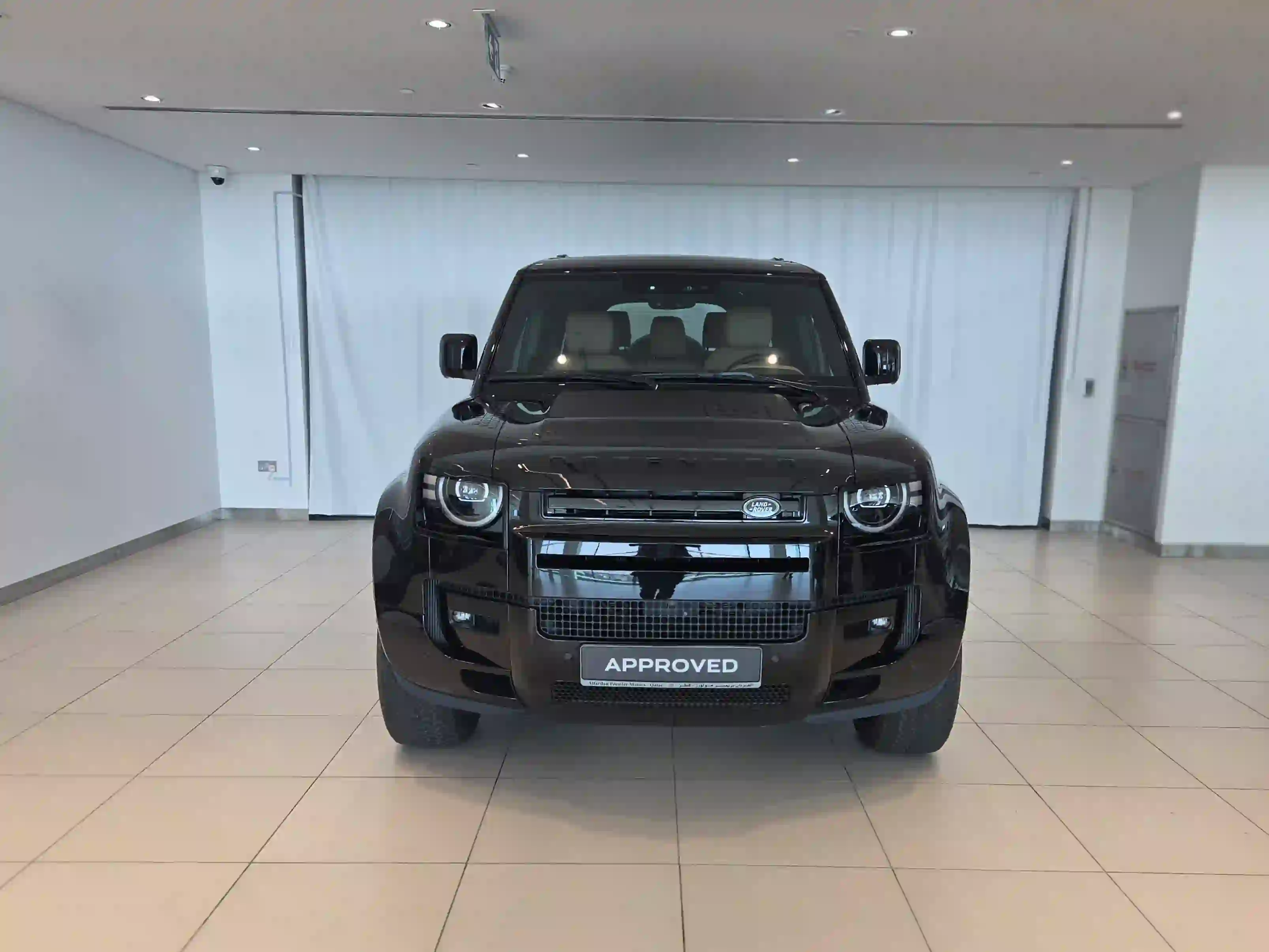 Land Rover Defender 130 3.0i6 SE 2026 - Image 3