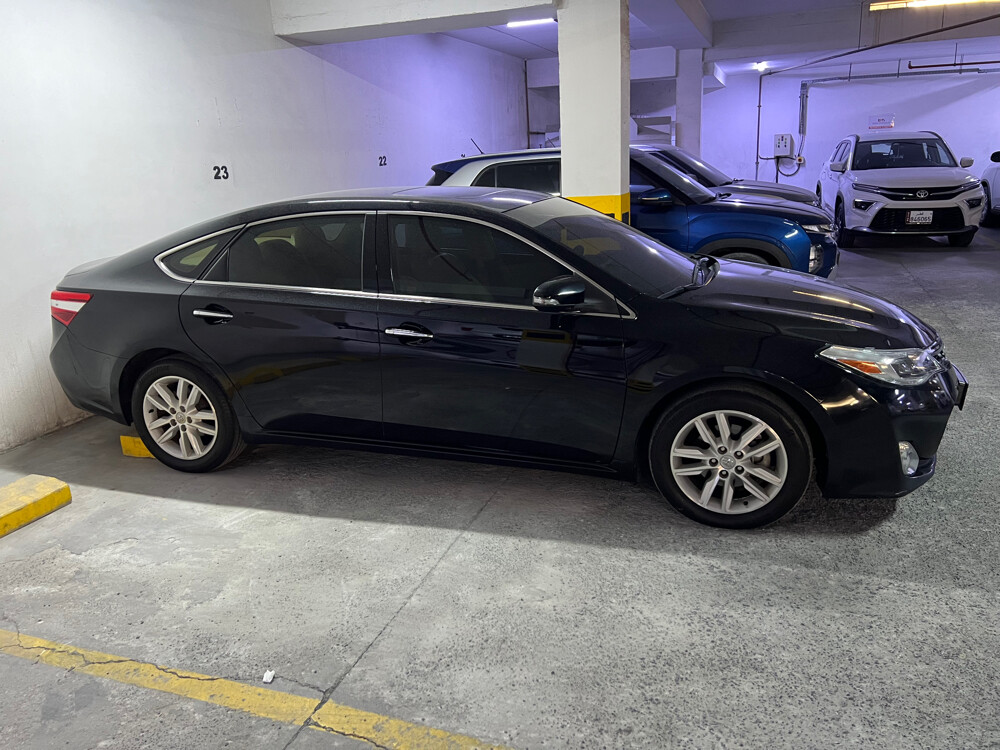 Toyota Avalon Limited 2015