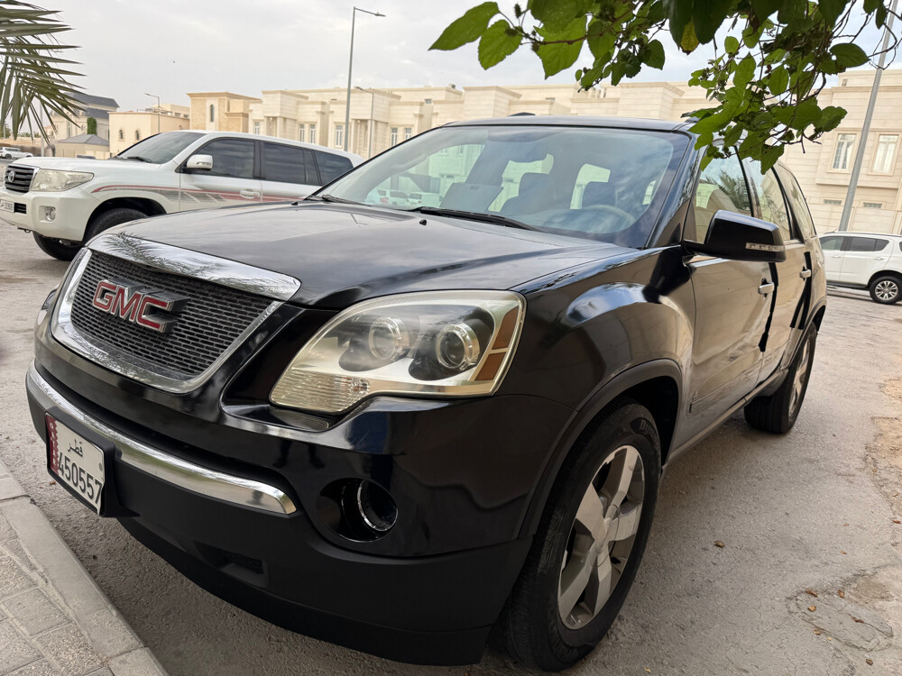 GMC Acadia SLT 2011 - Image 2