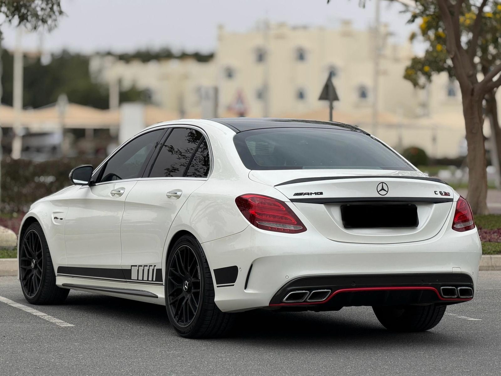 Mercedes-Benz C-Class Sedan 63 AMG 2016 - Image 2