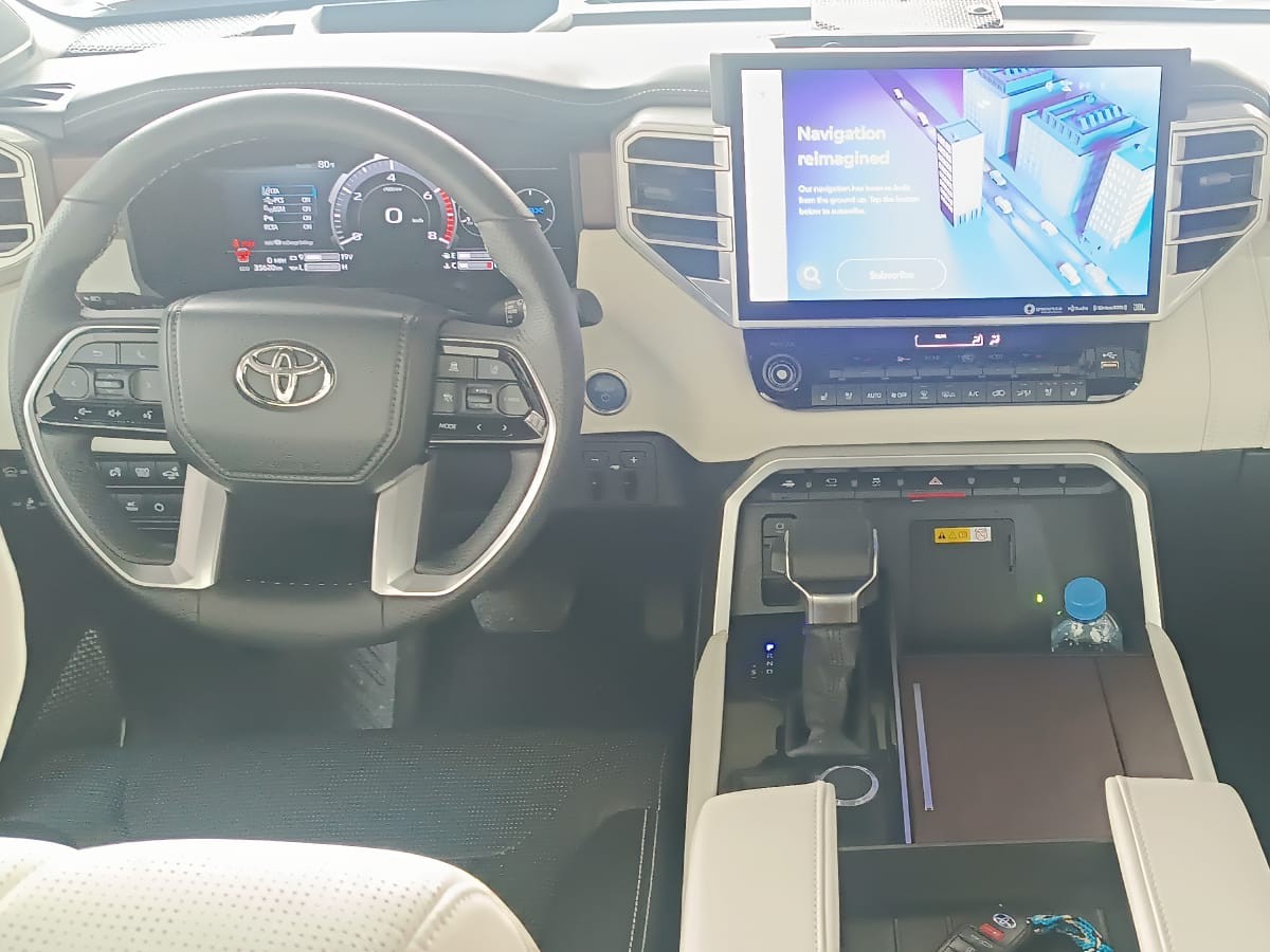Toyota Sequoia 2023 - Image 3