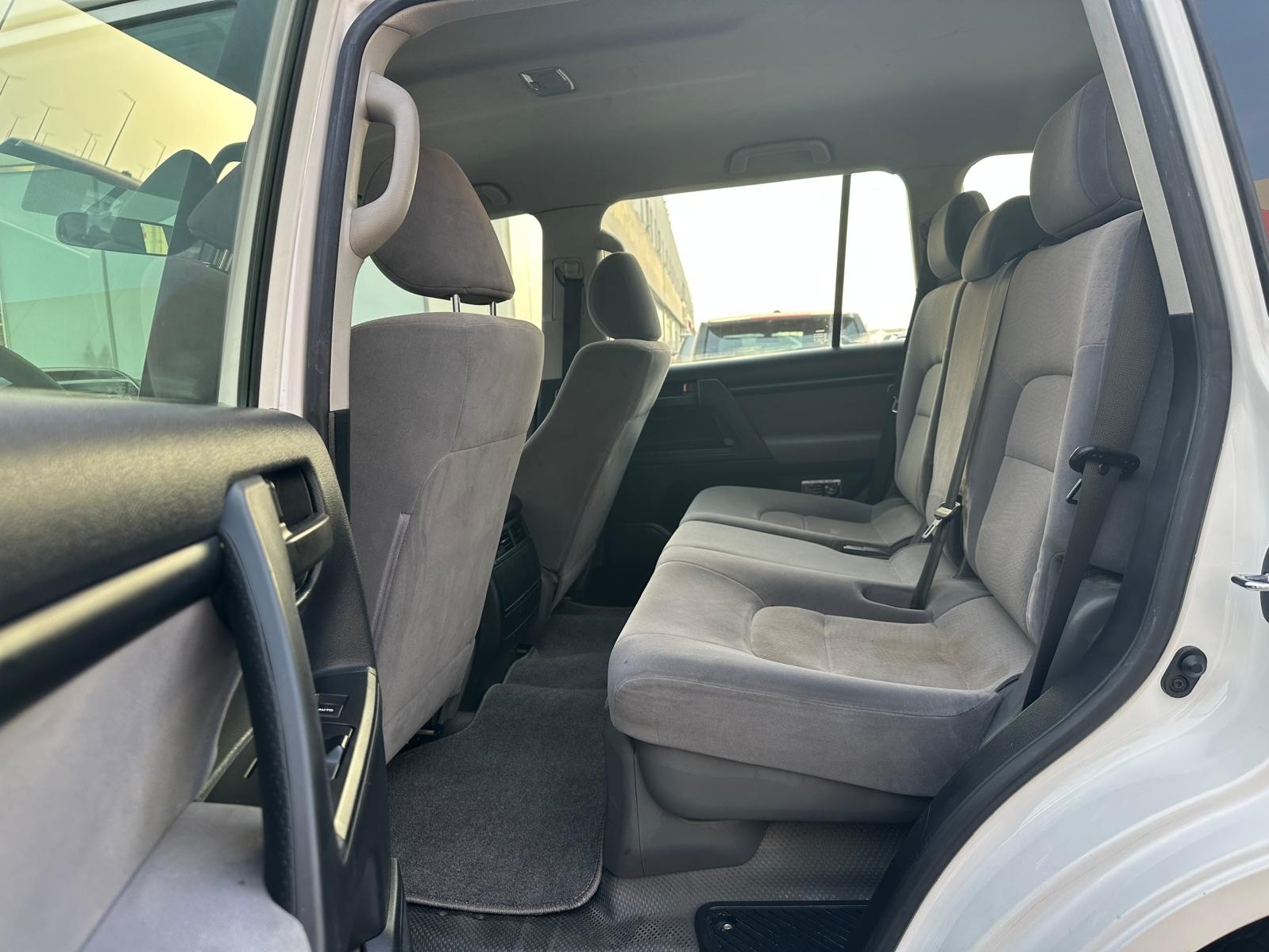 Toyota Land Cruiser G standard 2011 - Image 2