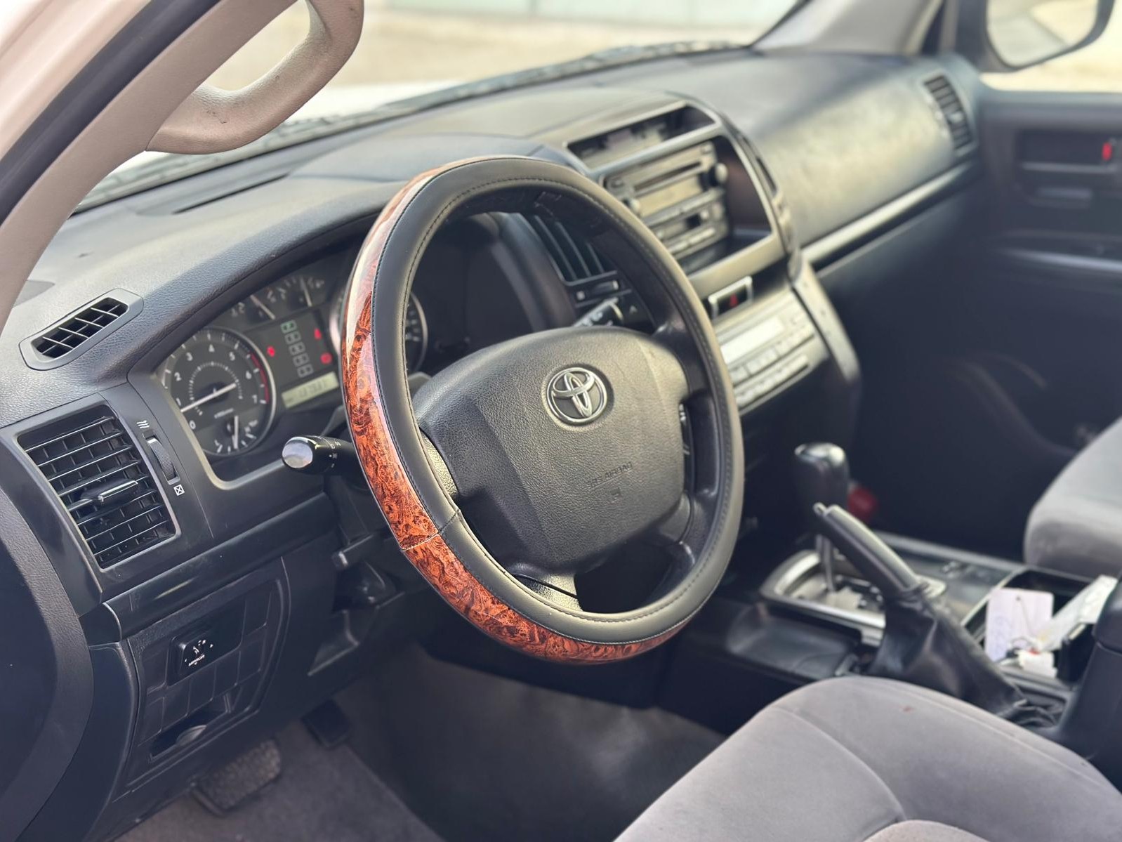 Toyota Land Cruiser G standard 2011 - Image 3