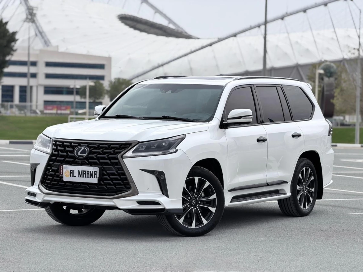 Lexus LX 570 S Black Edition 2021