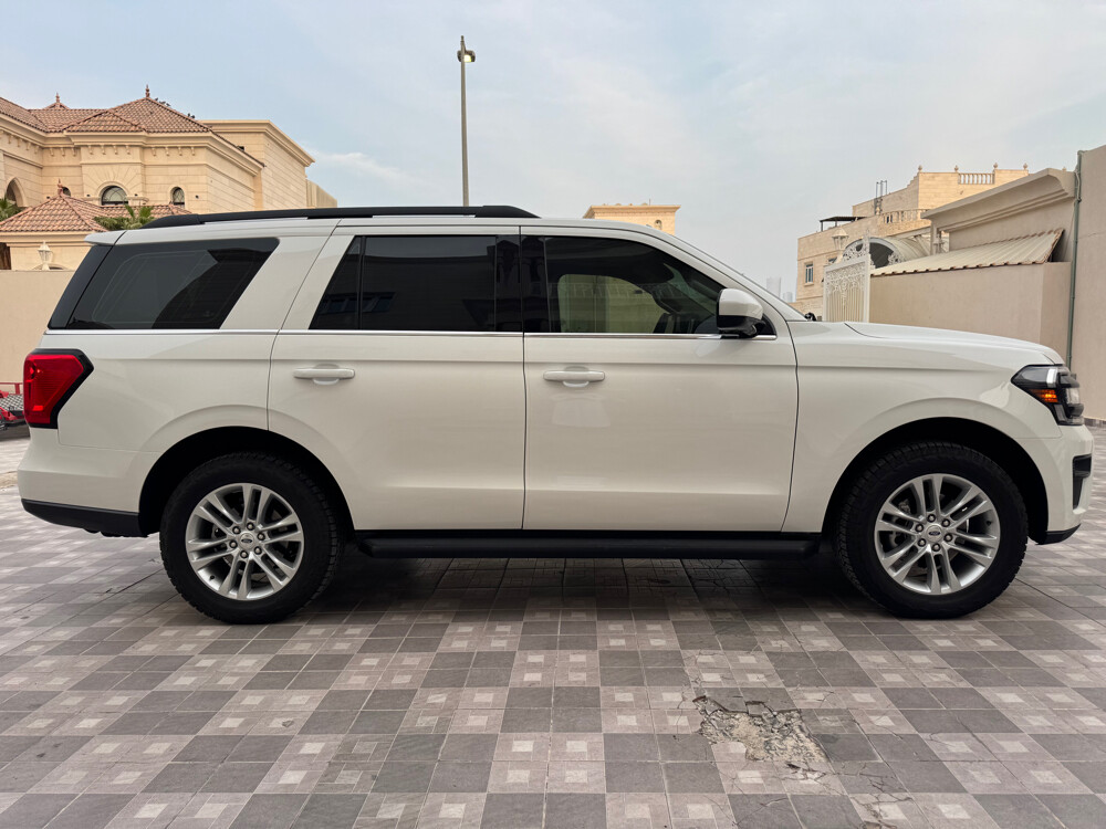 Ford Expedition 2024 - Image 2