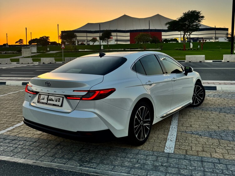 Toyota Camry GLE 2025 - Image 3