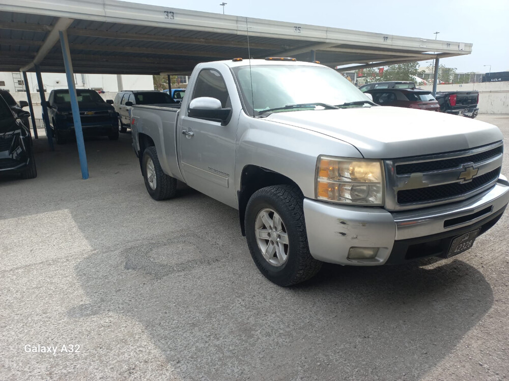 Chevrolet Silverado 3100 2011 - Image 3