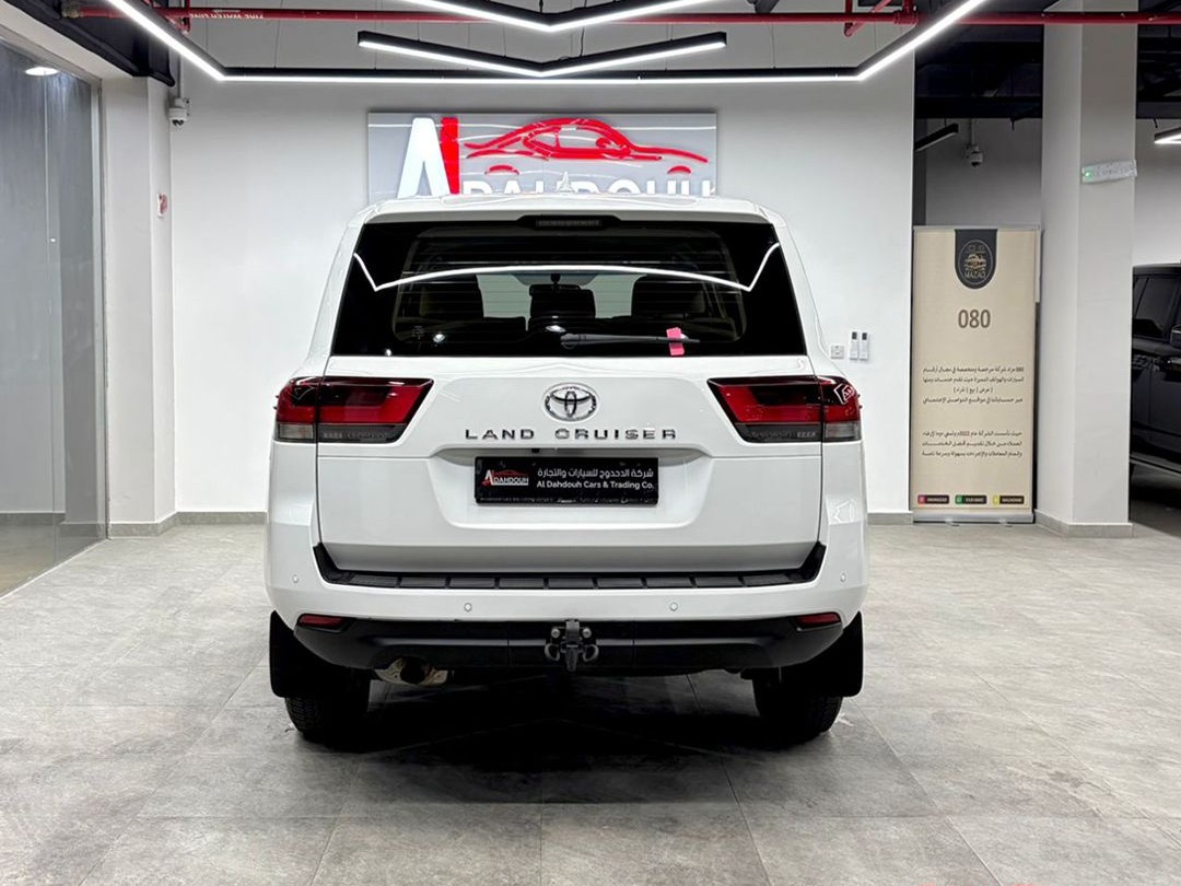 Toyota Land Cruiser GX Standard 2024 - Image 3