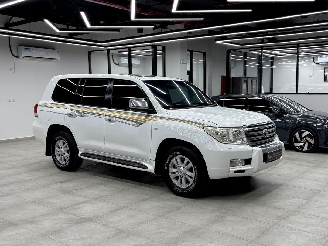 Toyota Land Cruiser VX.R 2010 - Image 3