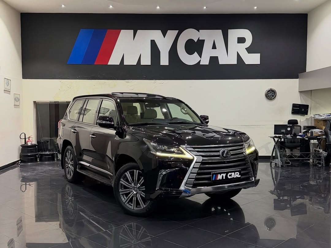 Lexus LX 570 S 2017 - Image 1