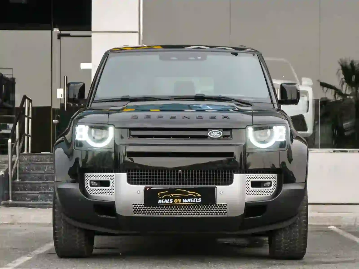 Land Rover Defender 130 HSE 2023