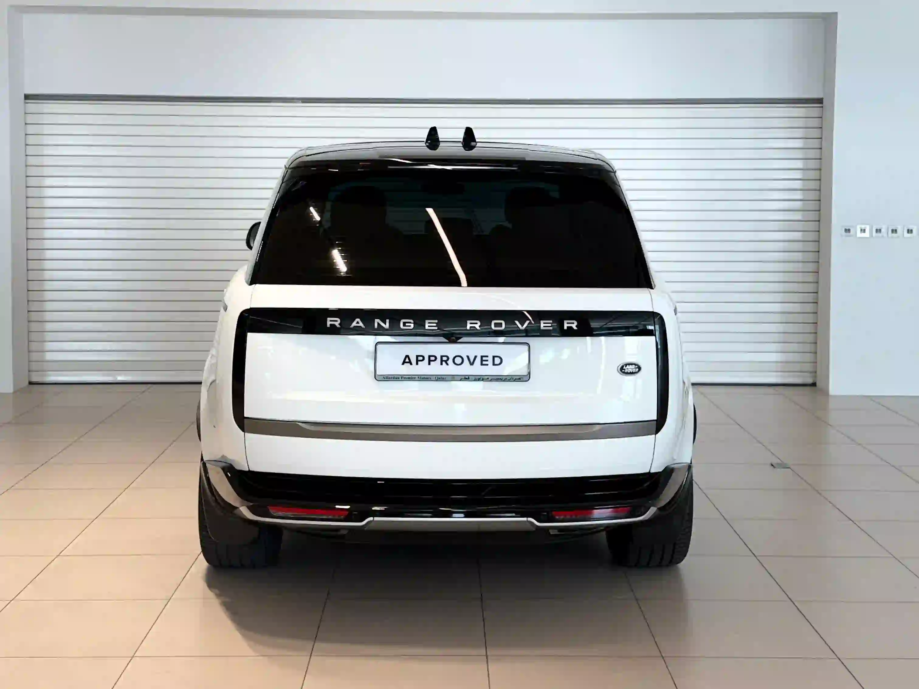 Land Rover Range Rover Vogue HSE 2023 - Image 2