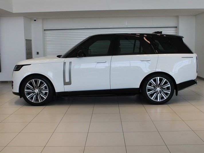 Land Rover Range Rover Vogue HSE 2023 - Image 3