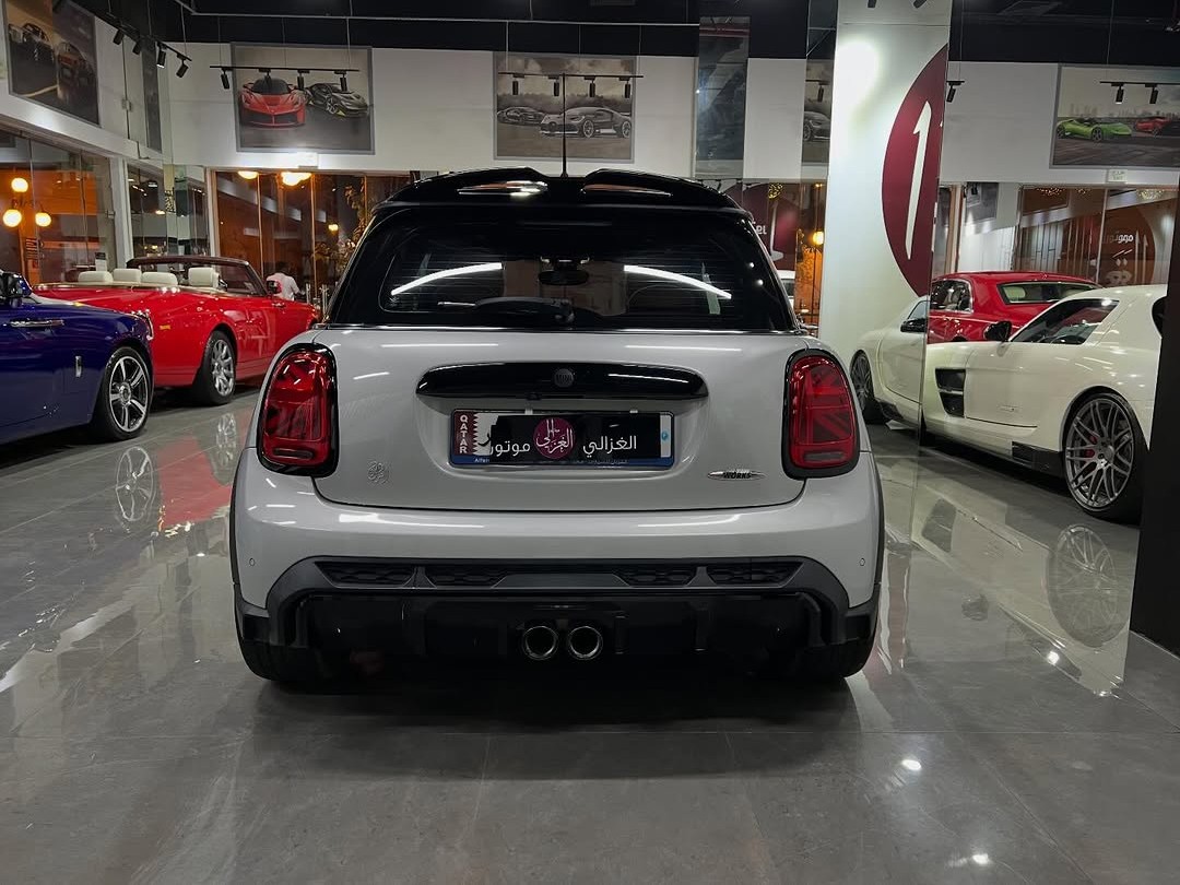 Mini Cooper  2023 - Image 4