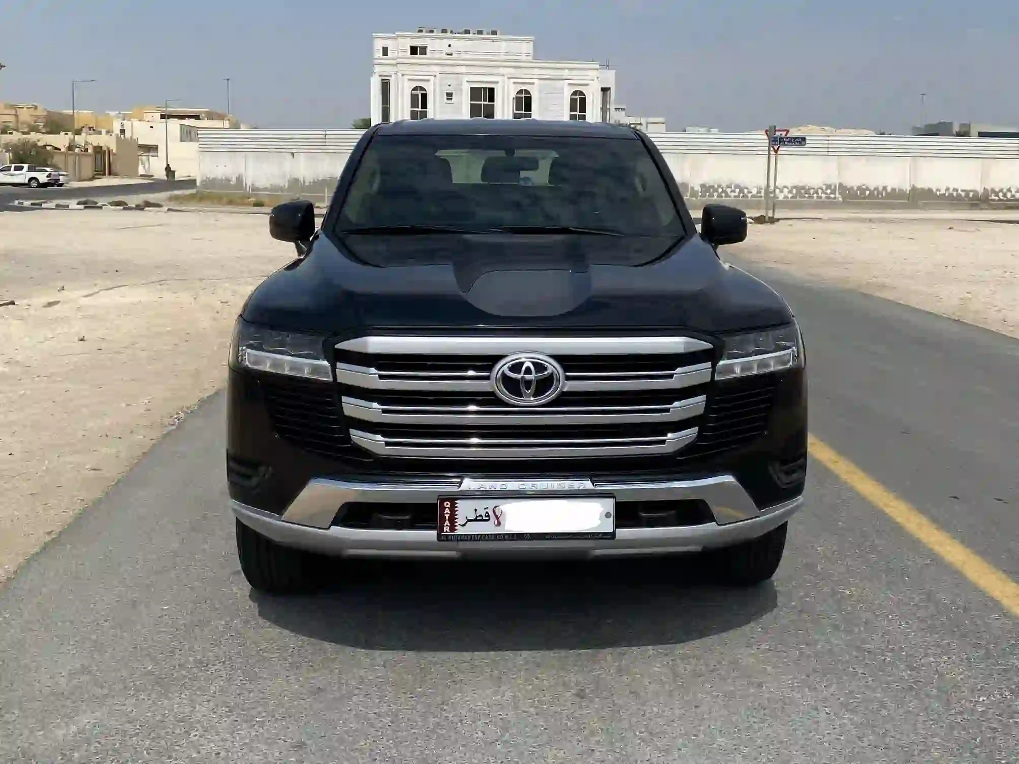 Toyota Land Cruiser GXR v6 2022 - Image 2