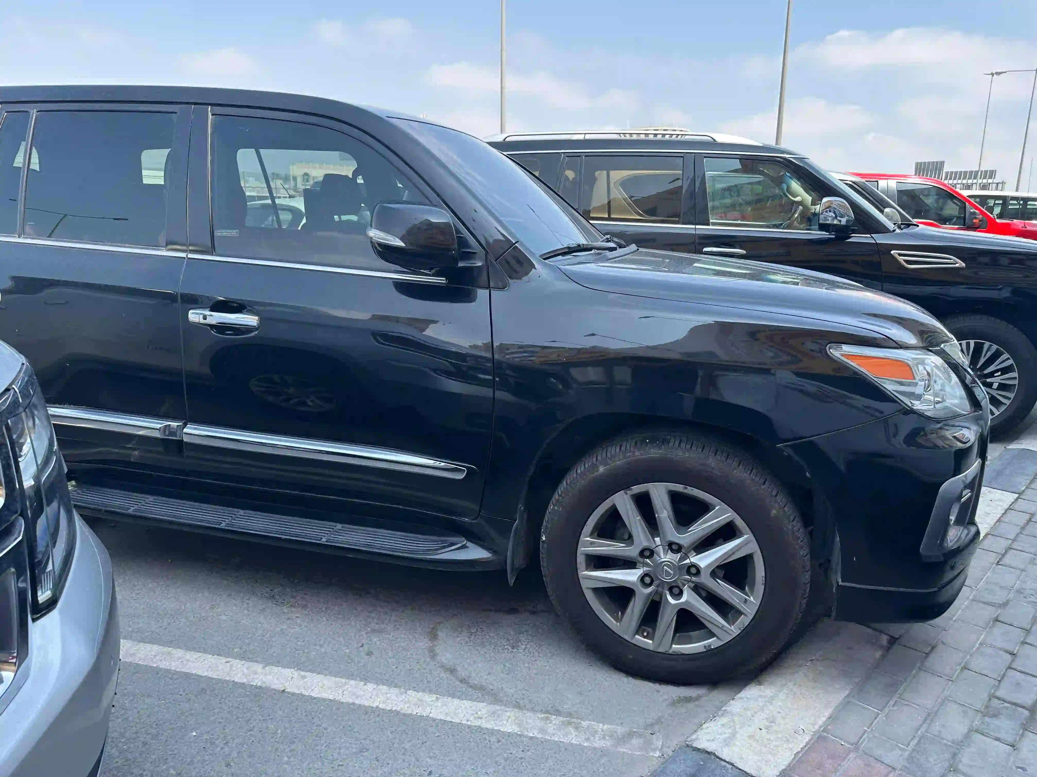 Lexus LX 570 S 2015 - Image 3