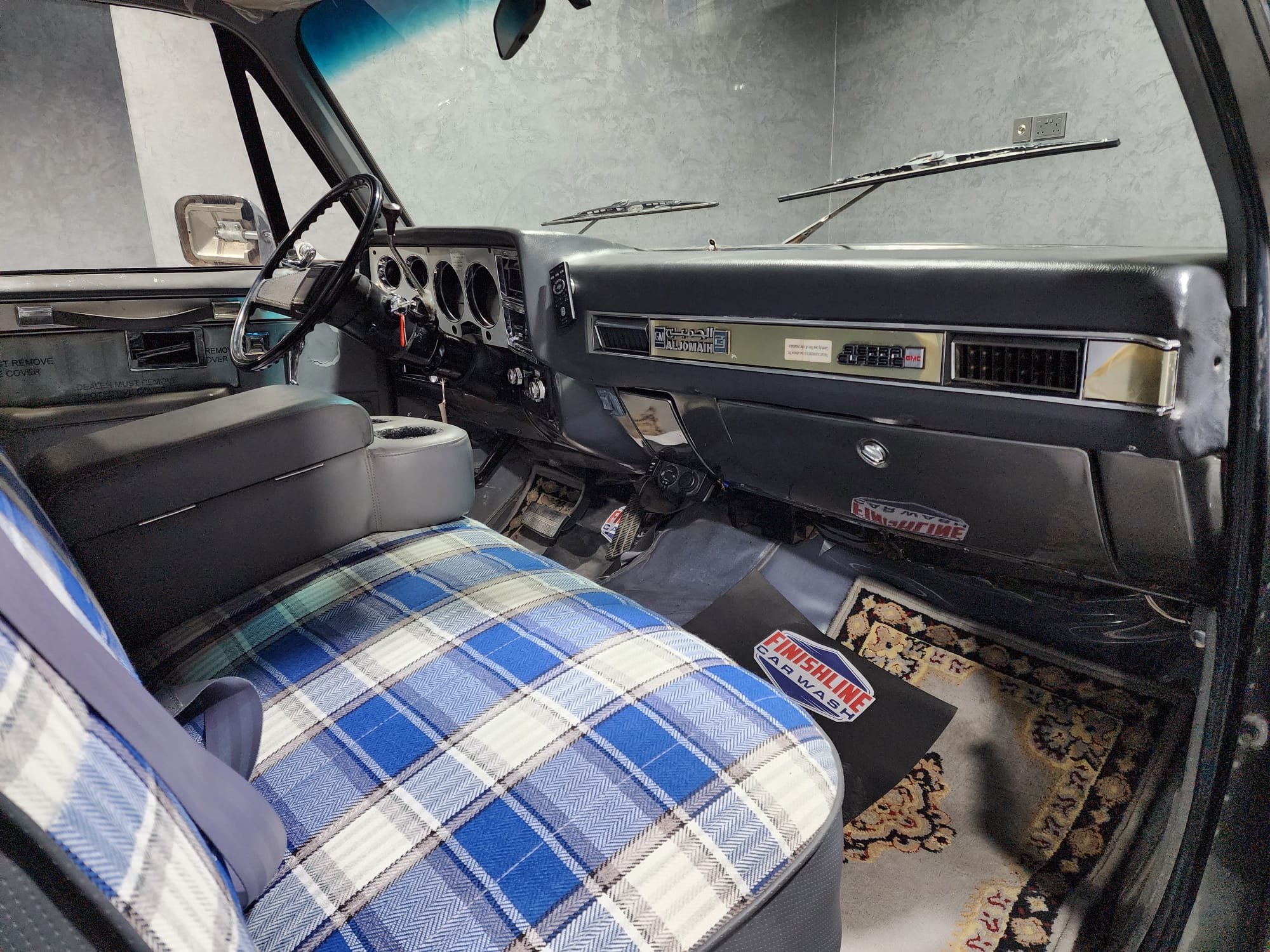 GMC Sierra Classic  1983 - Image 4