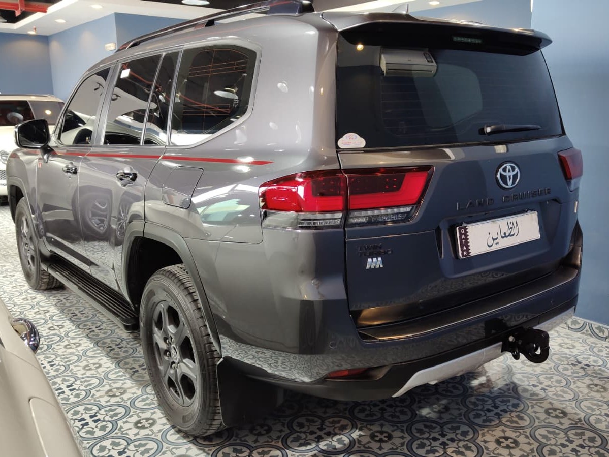 Toyota Land Cruiser G/R 2023 - Image 2