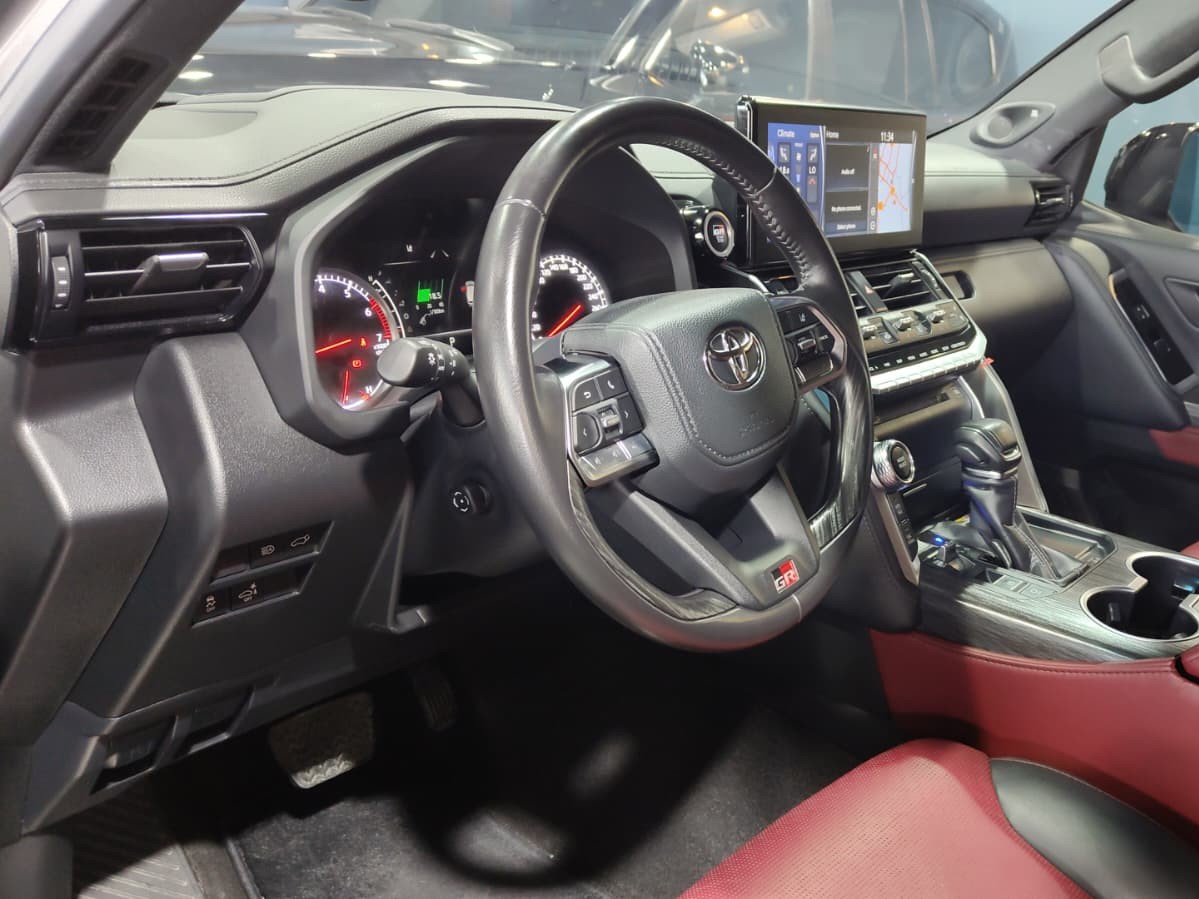 Toyota Land Cruiser G/R 2023 - Image 3