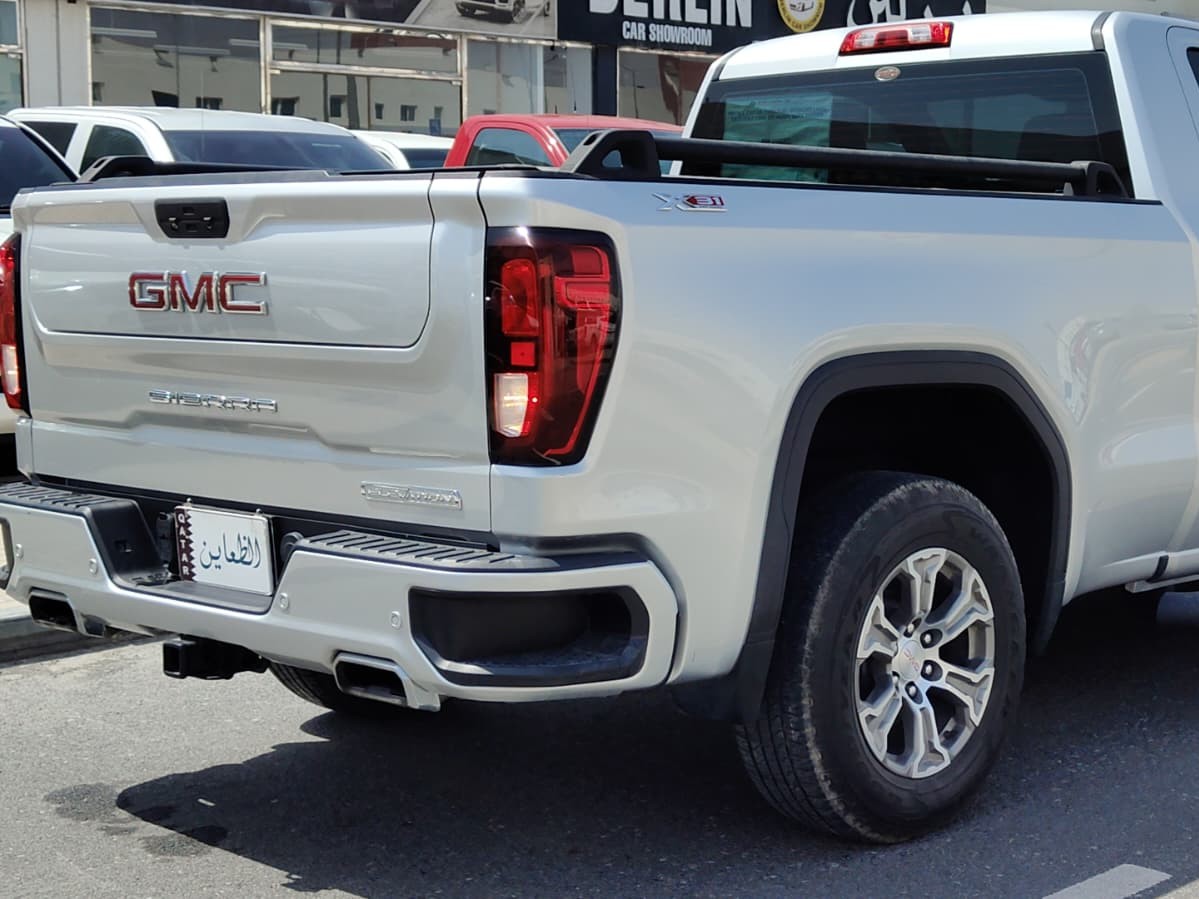 GMC Sierra Elevation  2022 - Image 3
